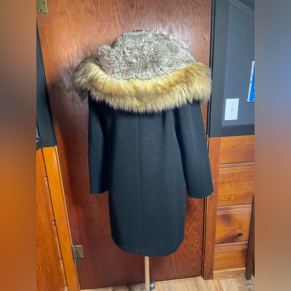 Vince Camuto winter coat with faux fur lined hood - Picture 4 of 6